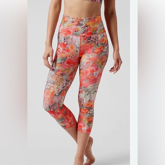 Athleta Elation Renewed Bloom Spring Pink crop leggings.  Small NWT - Picture 1 of 5